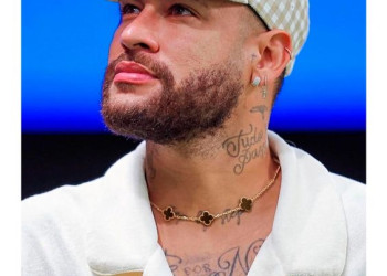 Como Usar Corrente com Pingente de Trevo no Estilo Neymar